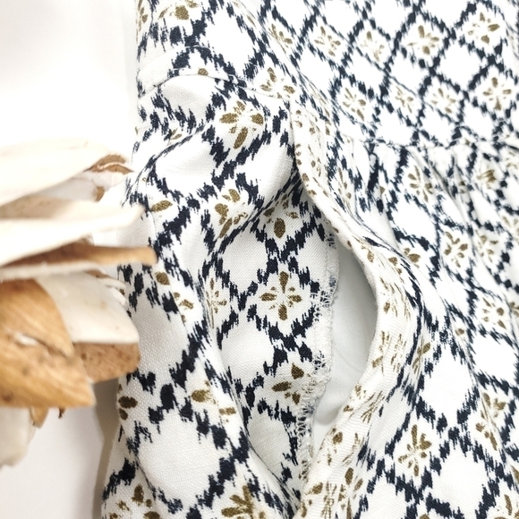 Loft Off White Blue Green Patterned Pocketed Skirt Sz 2 - Picture 9 of 12